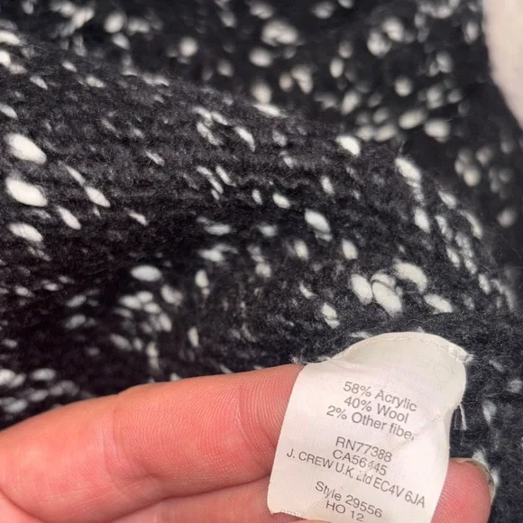 Wallace by J Crew Chic Black and White Women's wool Crew Neck Sweater - Picture 6 of 7